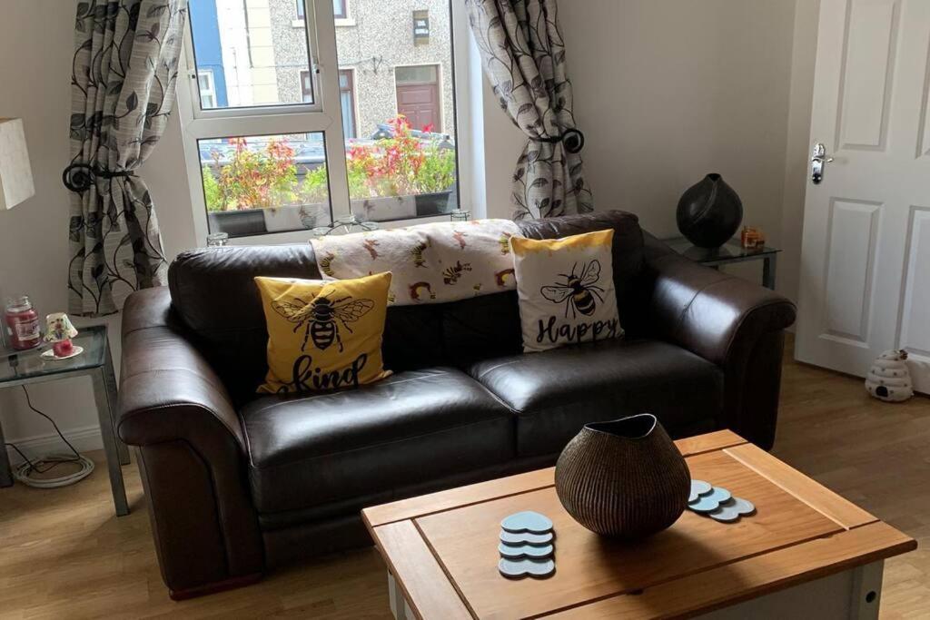 Bumblebee Cottage Donegal Town Ngoại thất bức ảnh